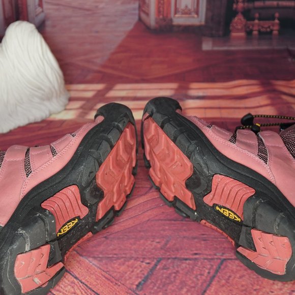 KEEN Pink & Black Hiking Ankle Boots Sz. 7 - Picture 7 of 13